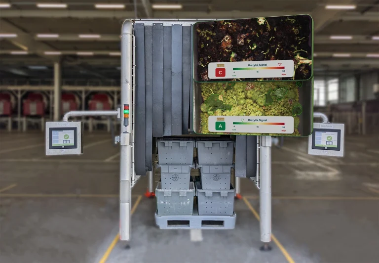 Product showcase, indoor phenotyping system with sensor chambers and analysis displays